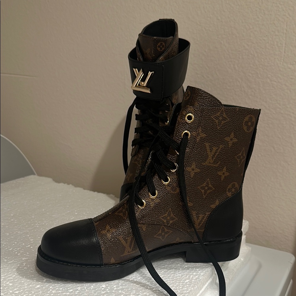 Louis Vuitton Black Boots NO BOX missing one pair’s metal LV logo strap